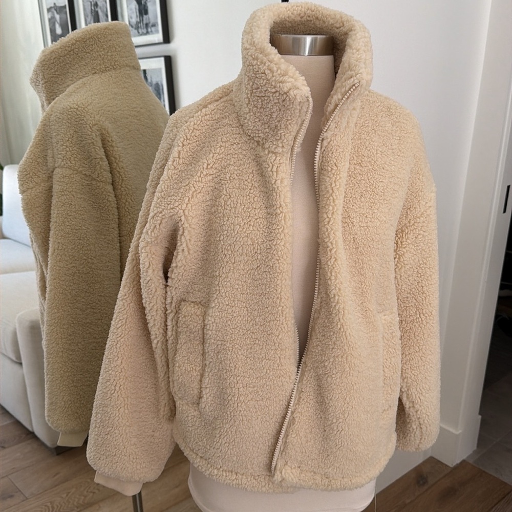 Cozy Cream Sherpa Levi Jacket - Picture 3 of 3